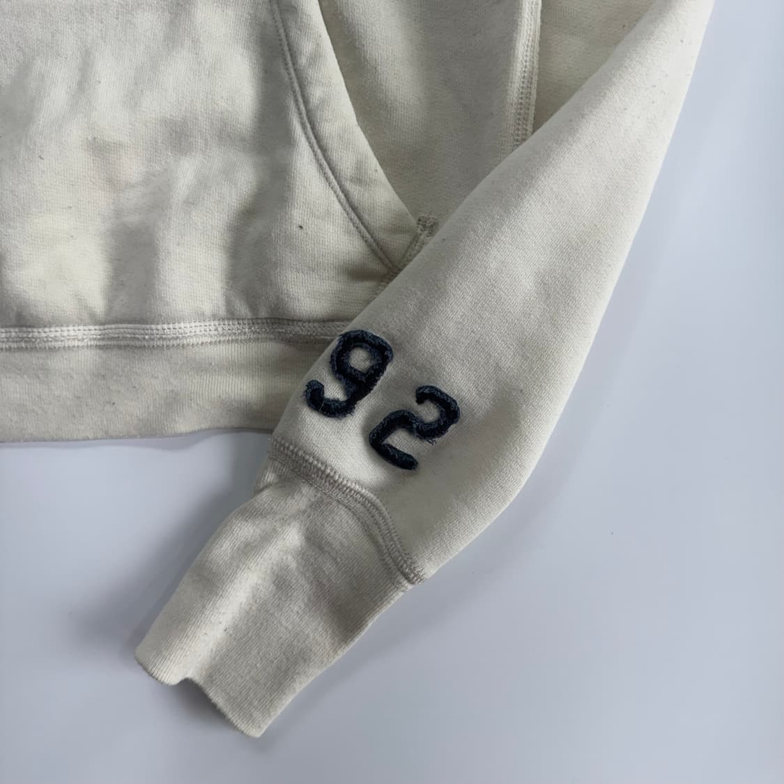 Abercrombie 아베크롬비 스펠아웃로고 아이보리 맨투맨 상품이미지6