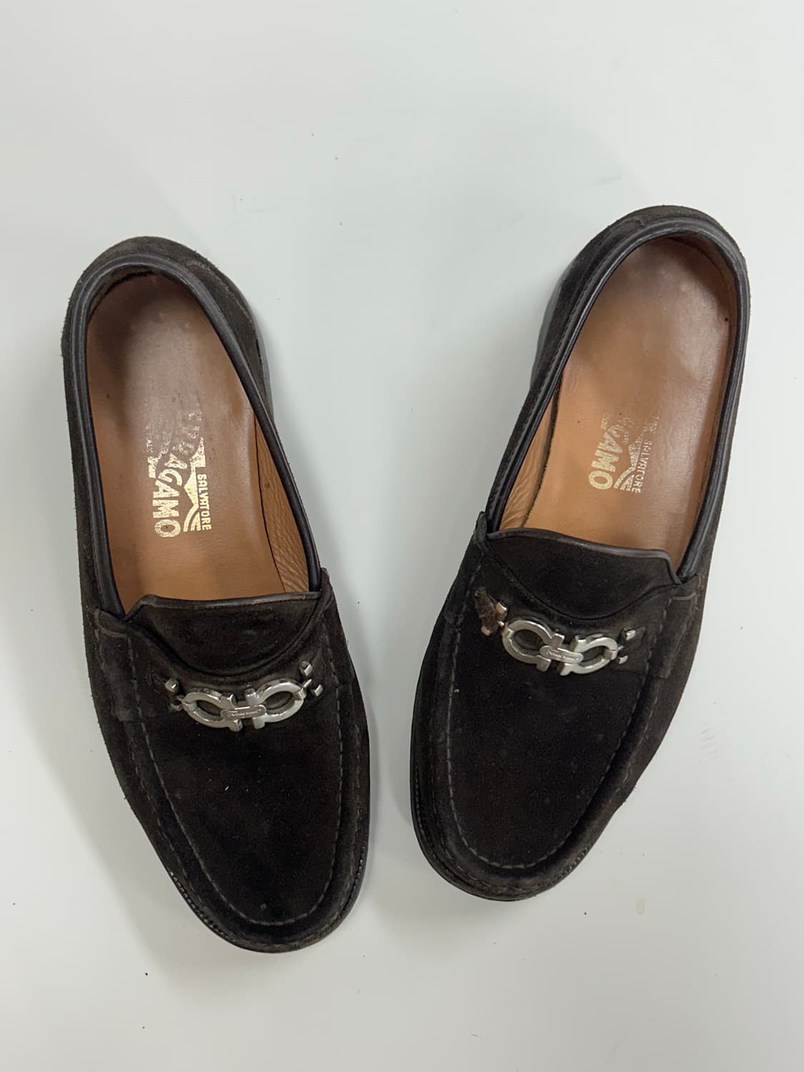 페라가모 스웨이드 간치니 로퍼 상품이미지2