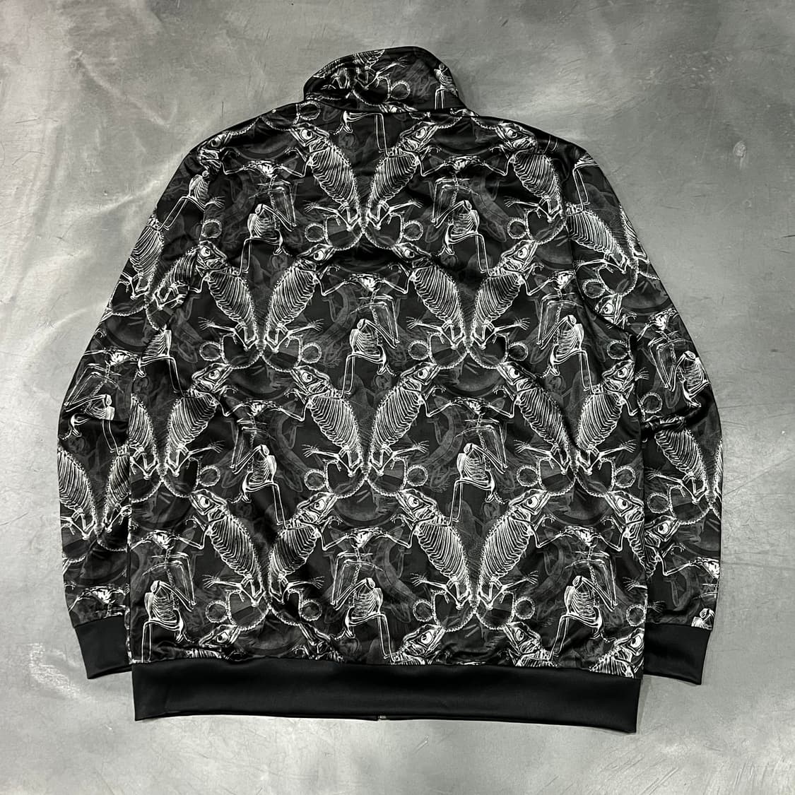  아디다스 스켈레톤 트랙탑 y15291 상품이미지2