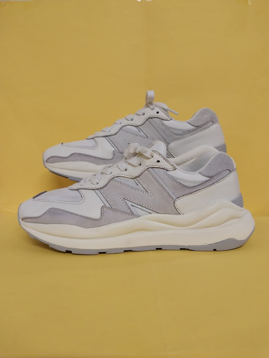 남성 뉴발란스 5740 쉬프티드 화이트팩 운동화 (260) 상품이미지1