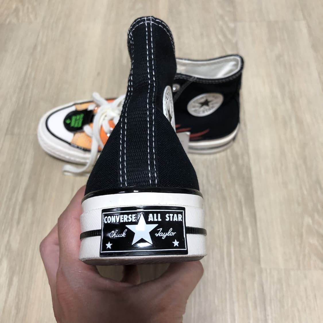 (230) 새상품 컨버스 CONVERSE 척 70 하이 블랙 레드 프레임 상품이미지3
