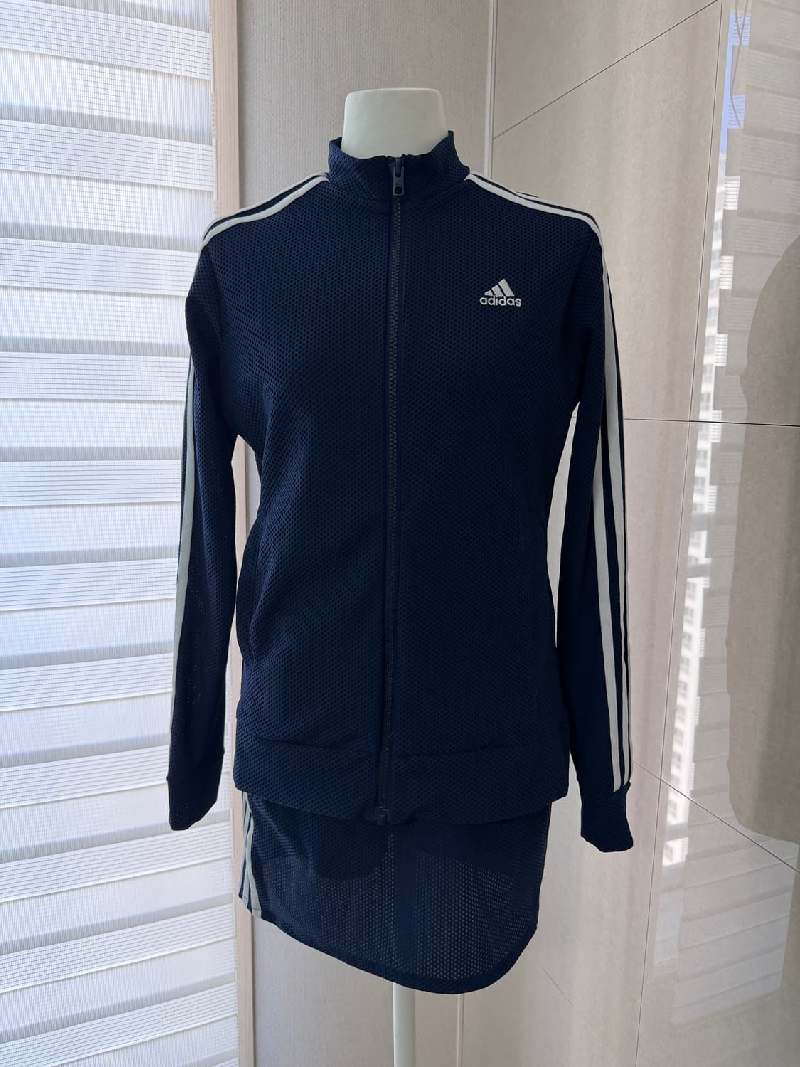 아디다스 골프 네이비 삼선 트레이닝 자켓 스커트 티셔츠 셋업 3피스 상품이미지1