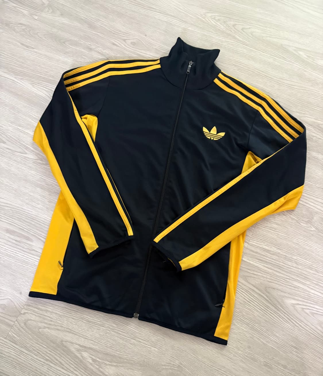 노란색 아디다스 져지 100 상품이미지1