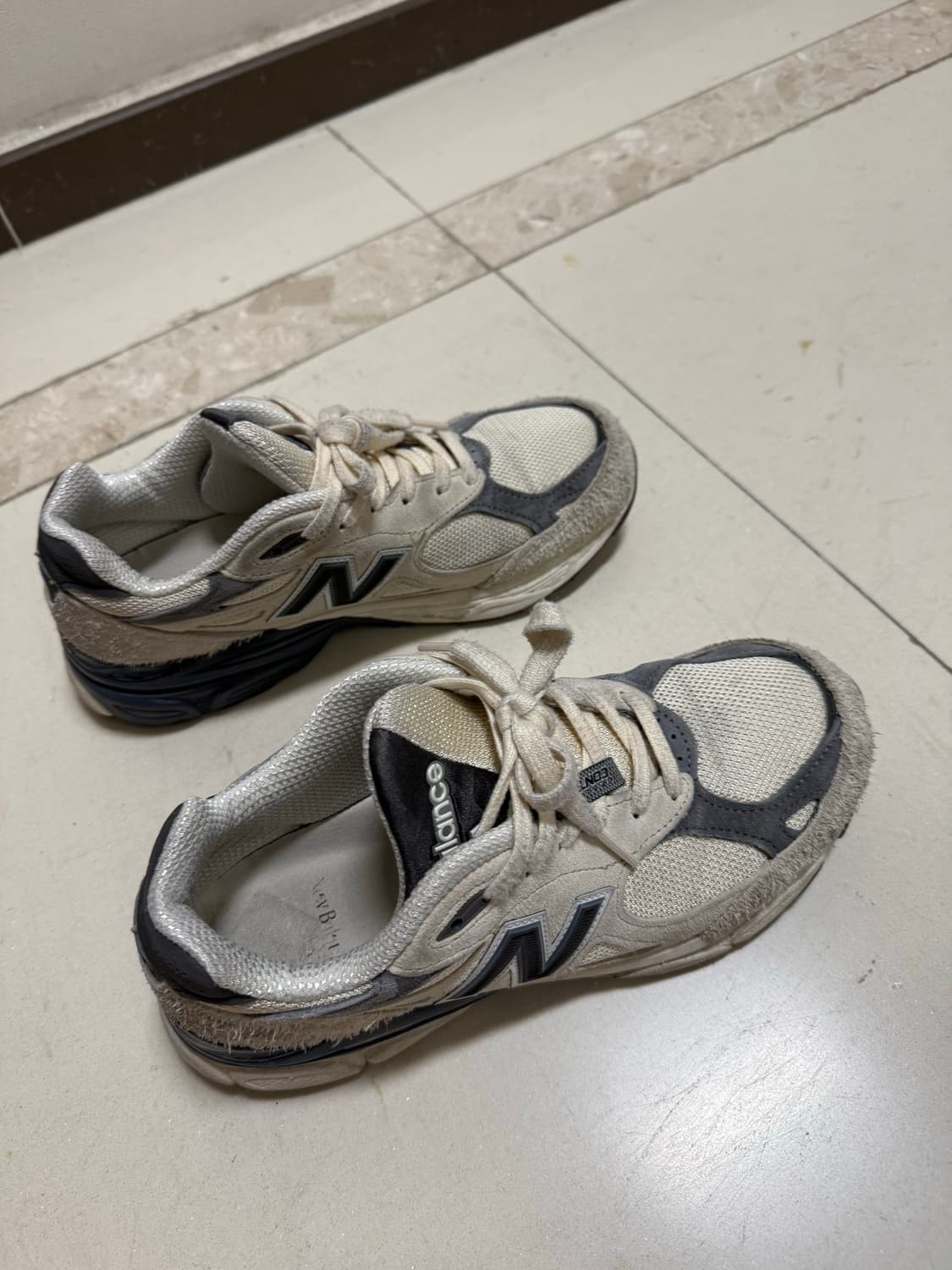 뉴발란스 990v3 메이드 인 USA 문빔 마카다미아넛 상품이미지4