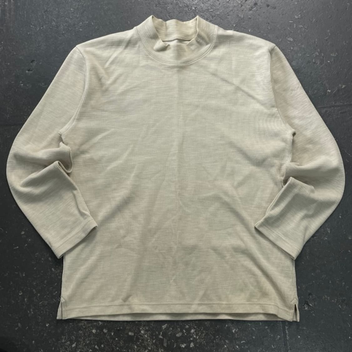 105 시리즈 모크넥 니트 상품이미지1