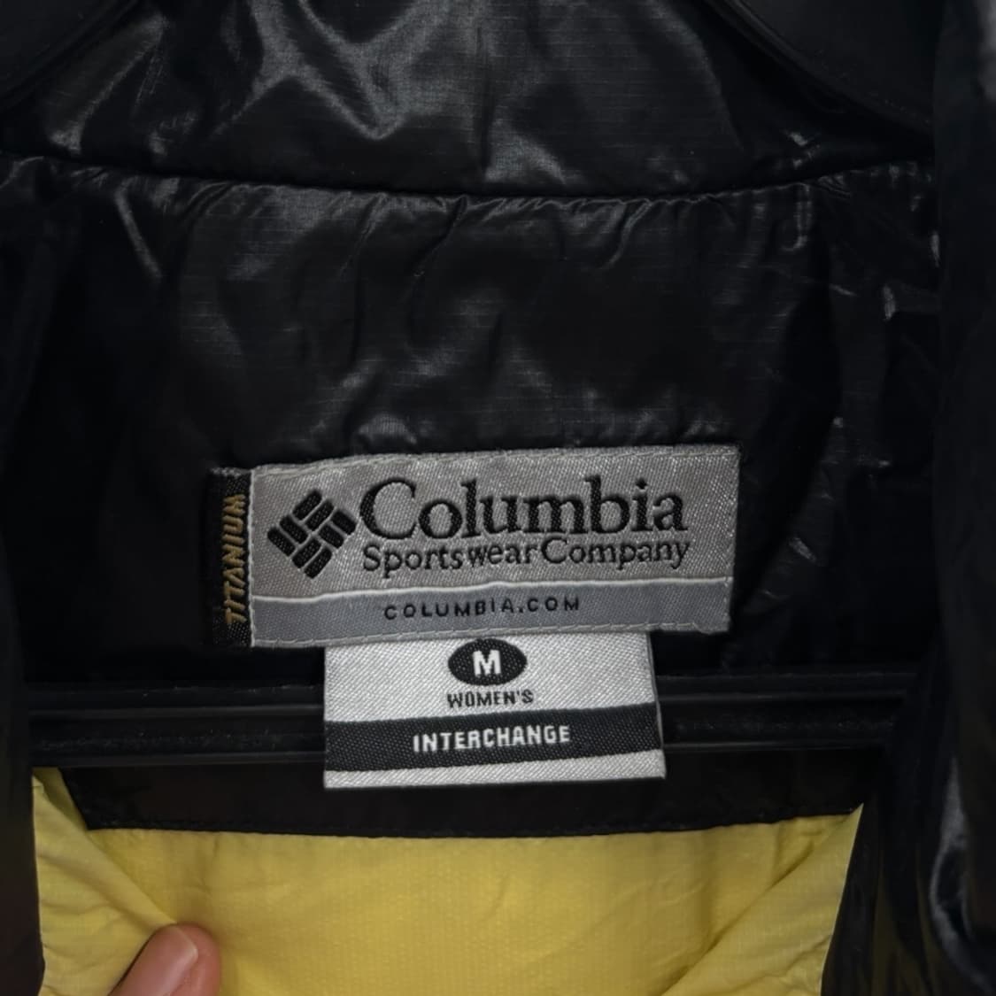 몽벨 우먼 경량 다운패딩 상품이미지7