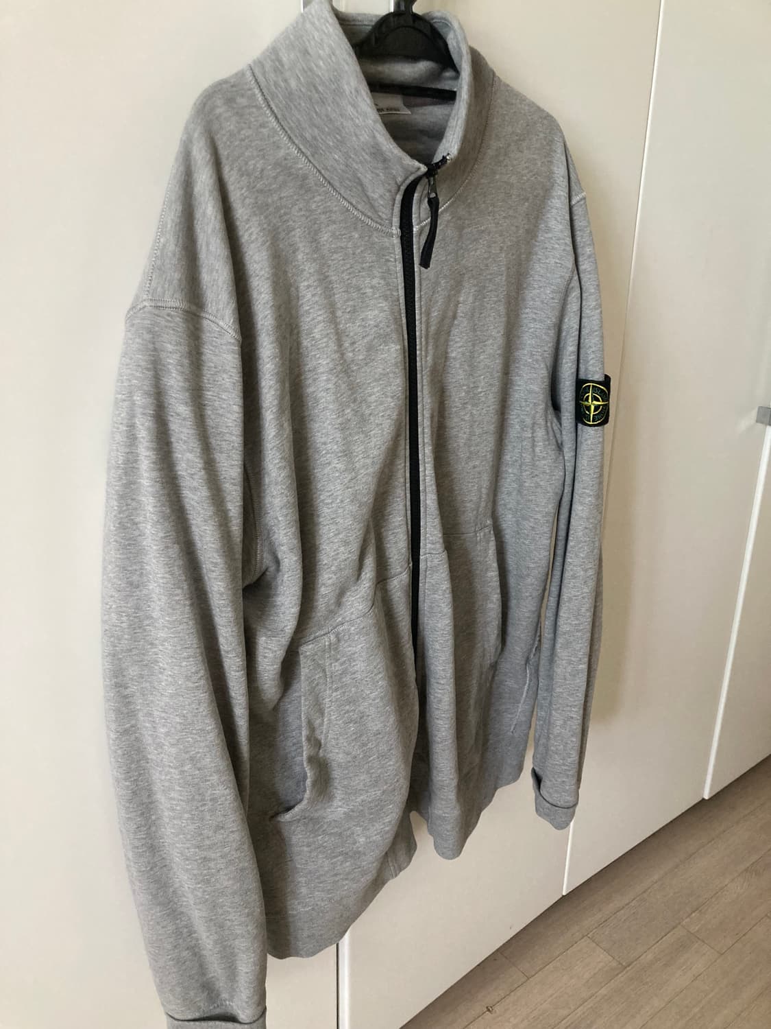 [2XL] 스톤아일랜드 23SS 스웻가디건 그레이 상품이미지2