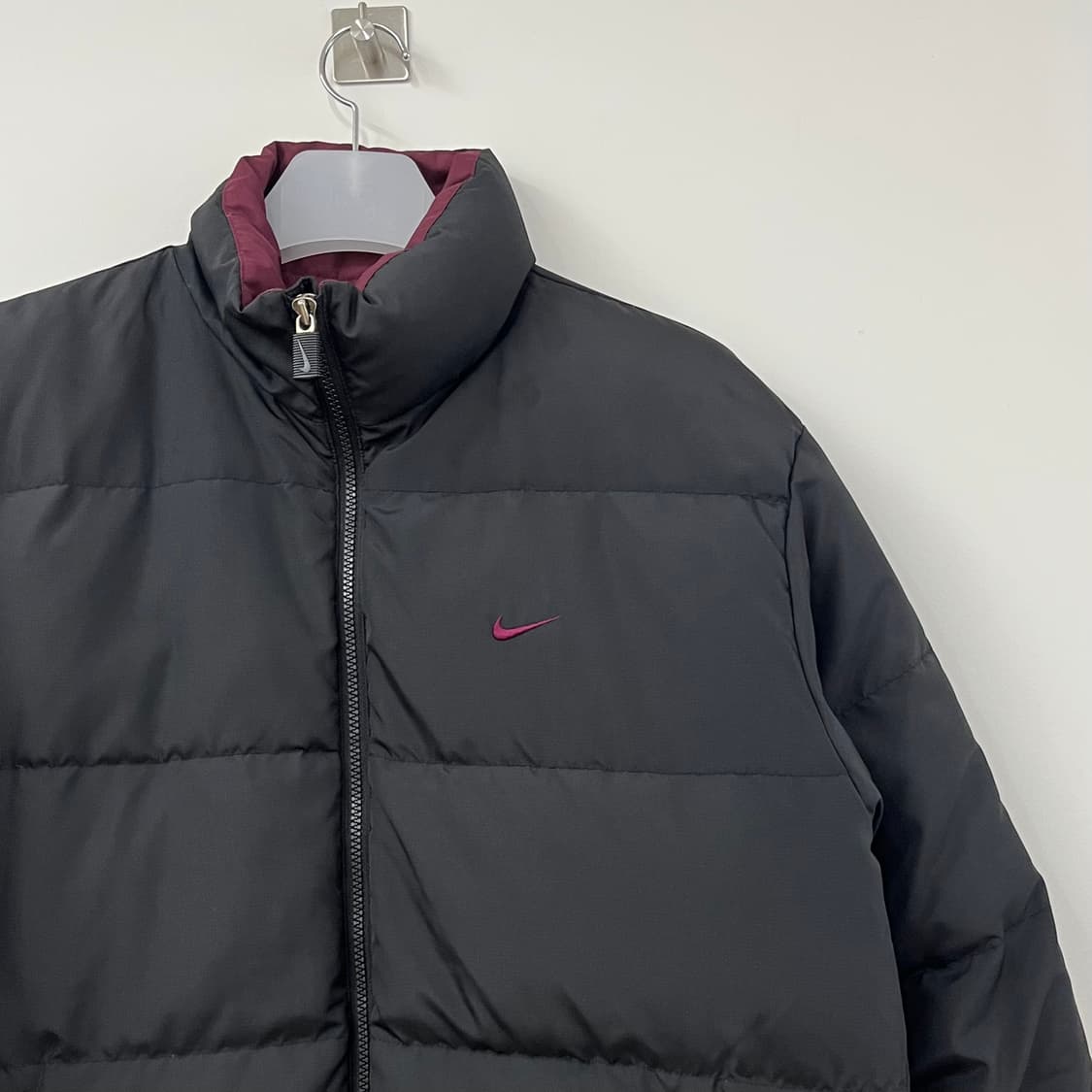 나이키 00s 버건디 스우시 뉴챔프 블랙 덕다운 패딩 자켓 상품이미지4