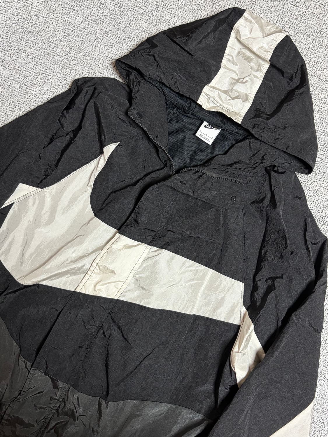 나이키 오버핏 바람막이 상품이미지3