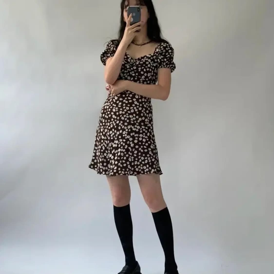 [새상품] 루루서울 리플리 퍼프 미니 드레스 브라운 상품이미지2