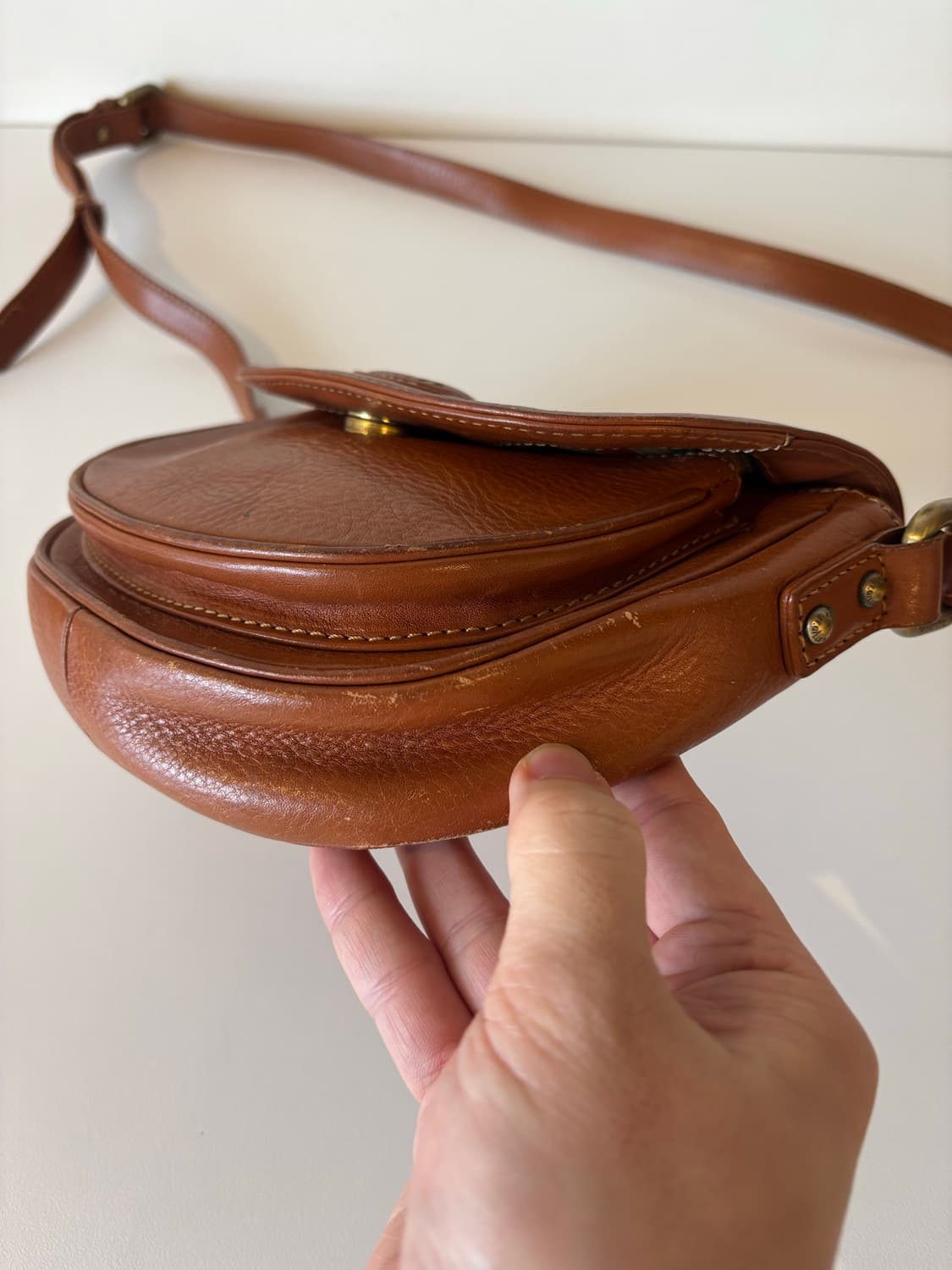 니콜 세인트 자일스 가죽 크로스백 상품이미지3