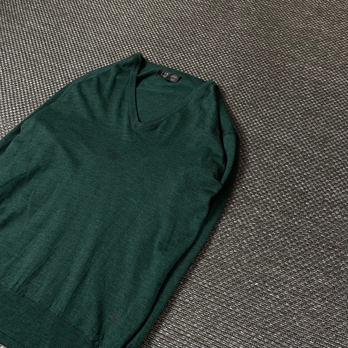 던힐 딥그린 브이넥 울 100 긴팔 니트 상품이미지5