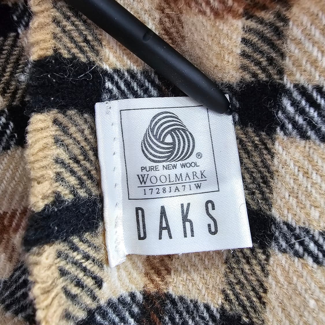 일본 닥스 울 100% 숄 머플러  상품이미지7