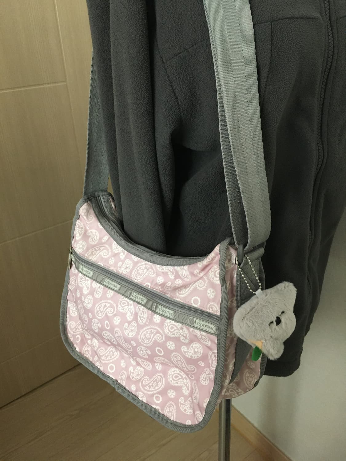 레스포삭 희귀 회핑 페이즐리 크로스백 (파우치 포함) 상품이미지3