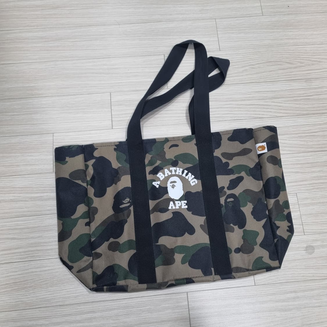 베이프 카모 토트백 상품이미지1