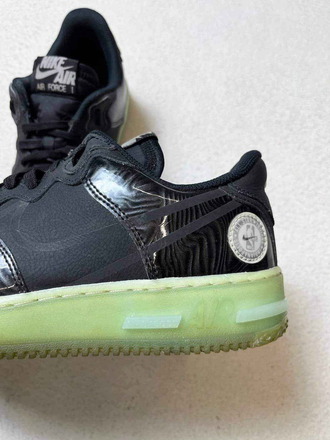 나이키 에어 포스 1 리액트 LV8 베얼리 스니커즈 A1883 상품이미지7