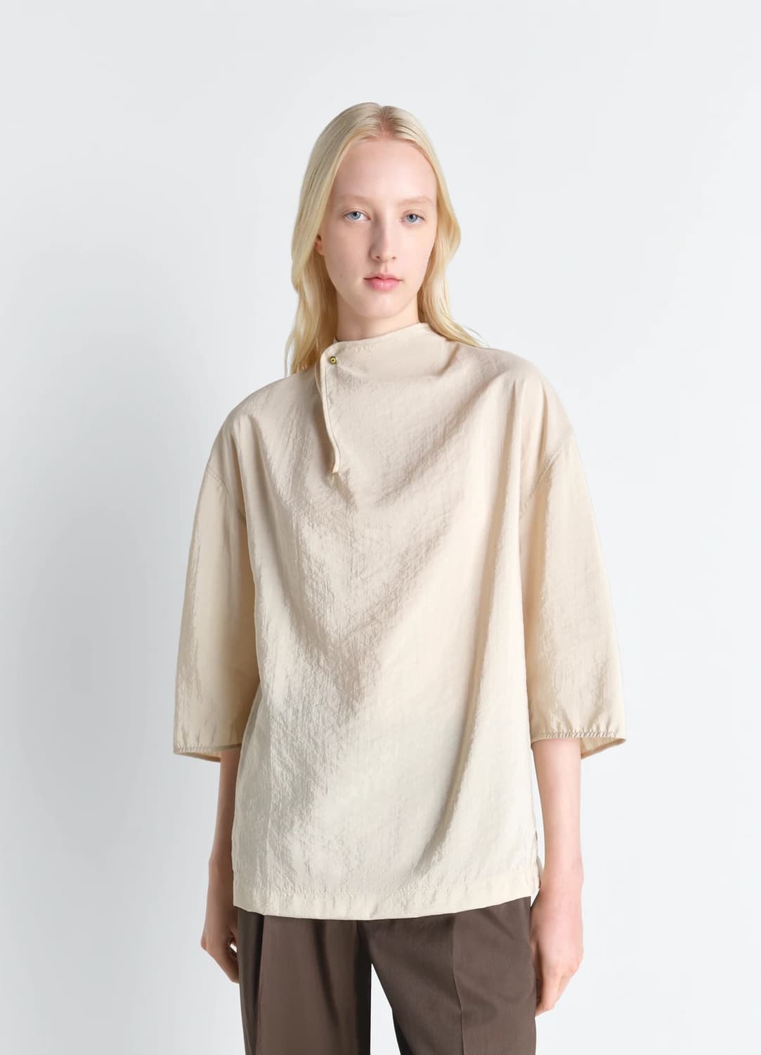 [34,36]르메르 26ss 소프트 실크 카라 탑/오트 밀크 상품이미지1