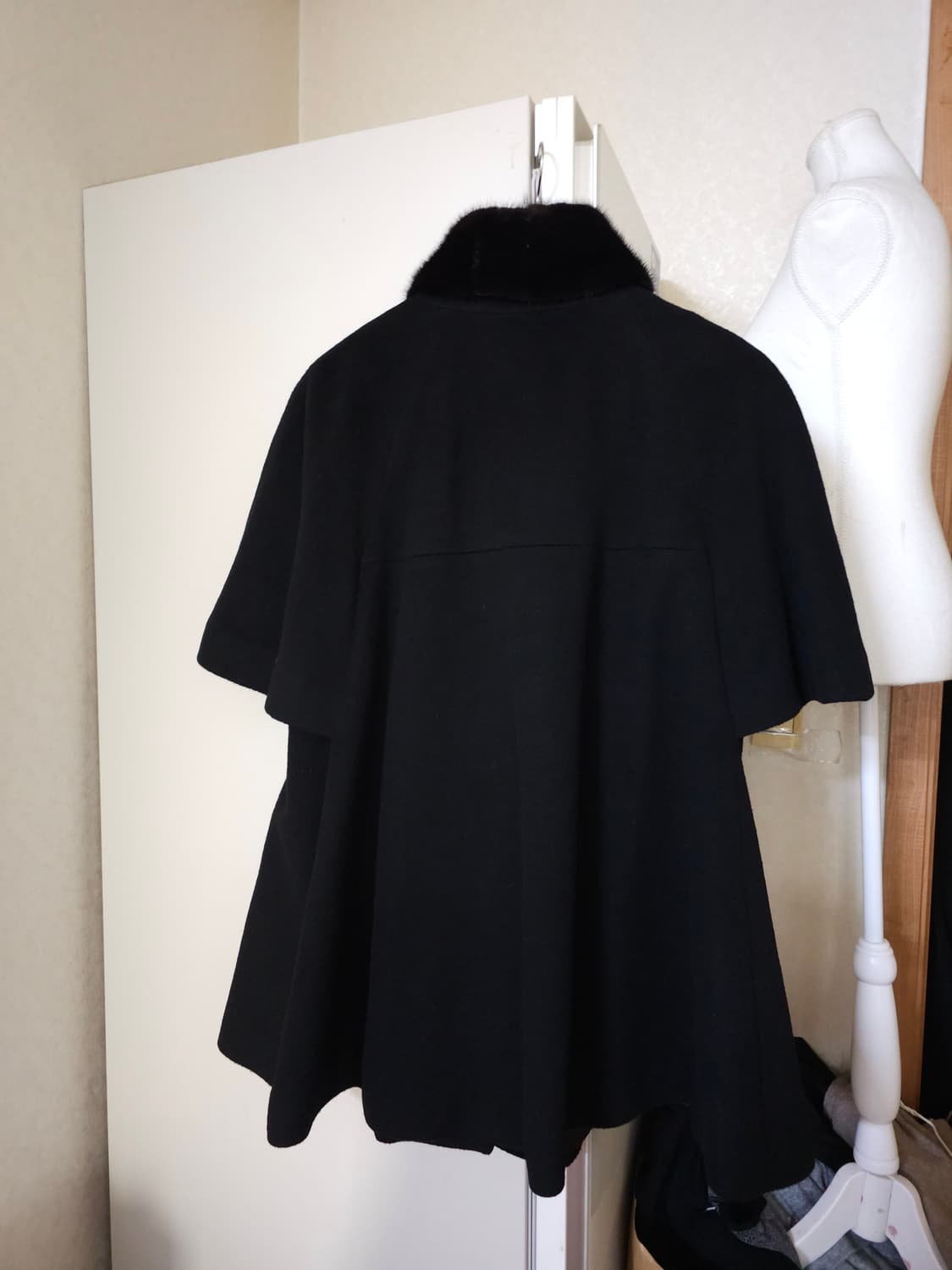 룸나인 밍크카라 앙고라 케이프 코트 상품이미지6