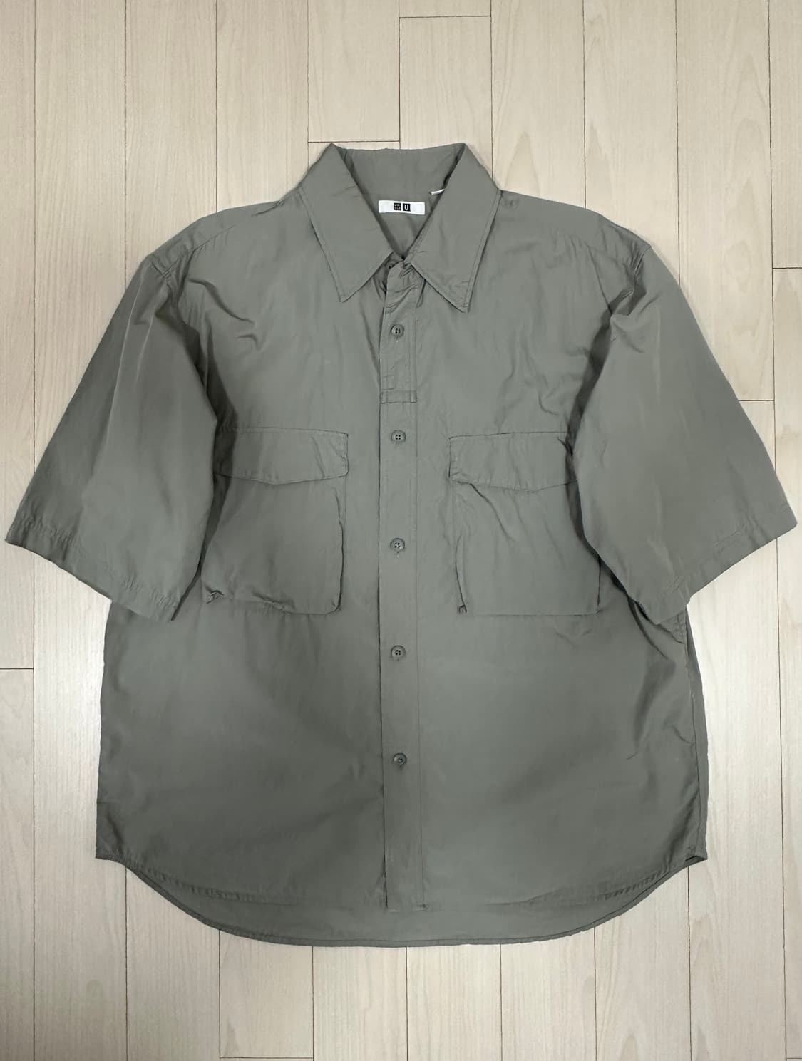 유니클로U 유틸리티 셔츠(반팔) 상품이미지1