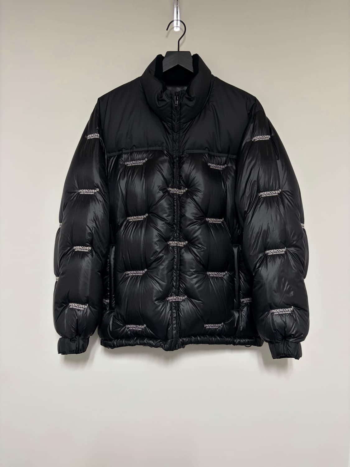 언더커버 로고 자수 다운패딩 사이즈 3 상품이미지1