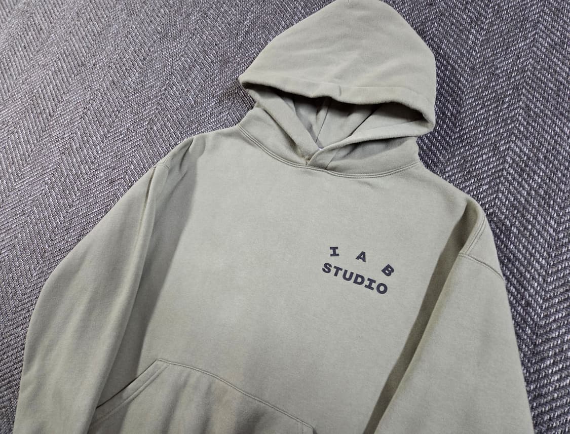 IAB studio 아이앱 스튜디오 올리브 후드티 상품이미지3