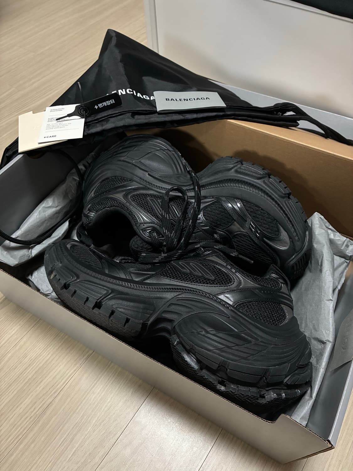 발렌시아가 10xl 블랙 (39) 상품이미지1