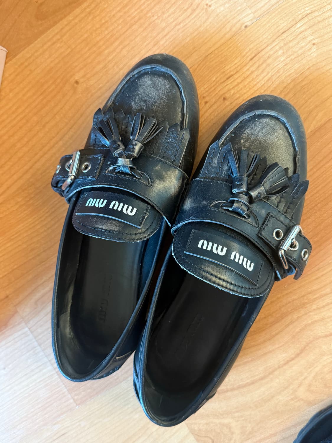 미우미우 블랙 태슬 로퍼 37 상품이미지1