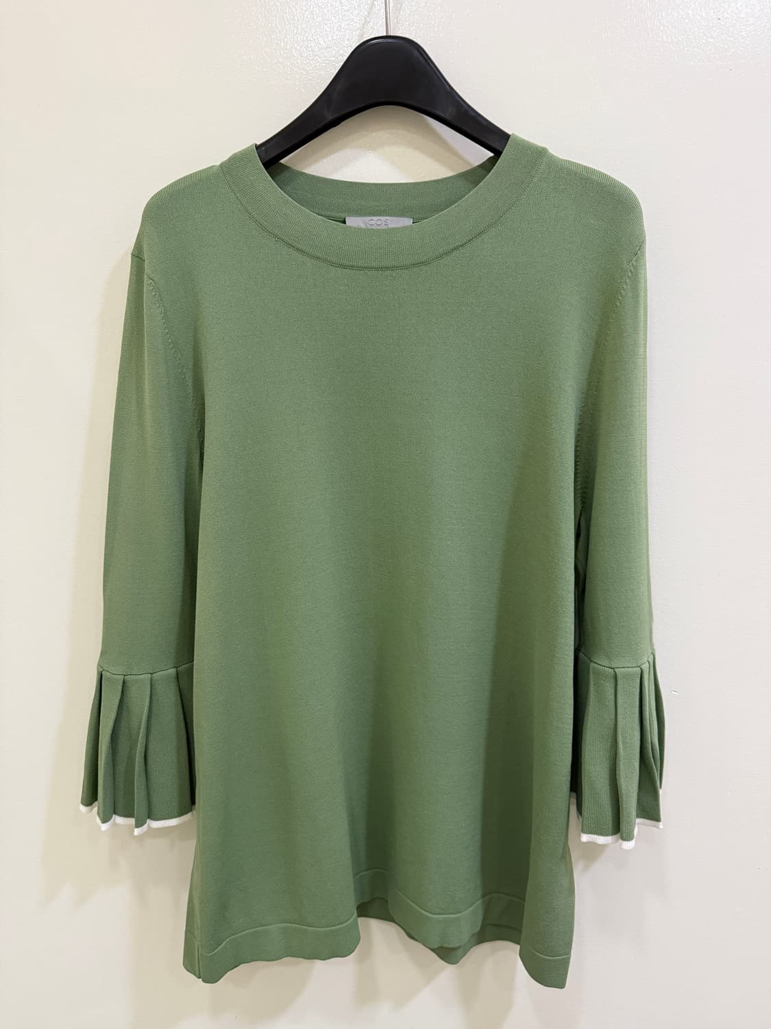 COS 코스 플리츠 소매 니트(정품) 상품이미지1