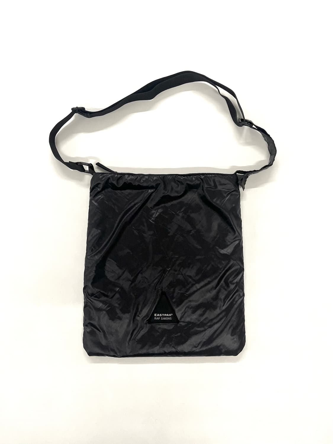 라프시몬스 이스트팩 2008 아카이브 패디드백 상품이미지1