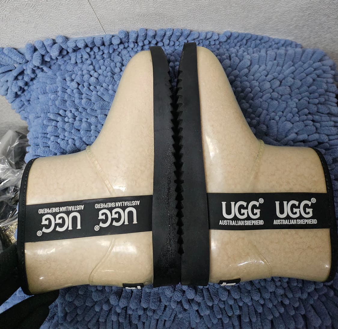 UGG호주어그 클리어 미니 클래식 방수 양털 어그부츠 37 상품이미지5