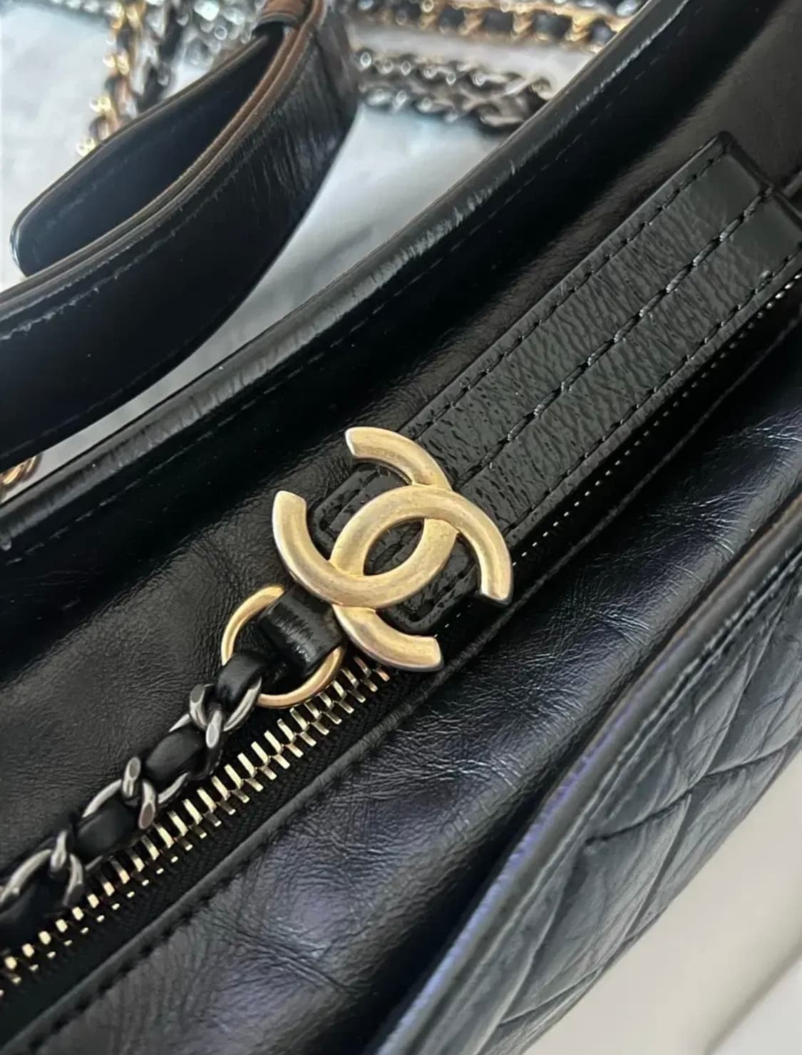 샤넬 가브리엘 호보백 뉴미듐 블랙 상품이미지5