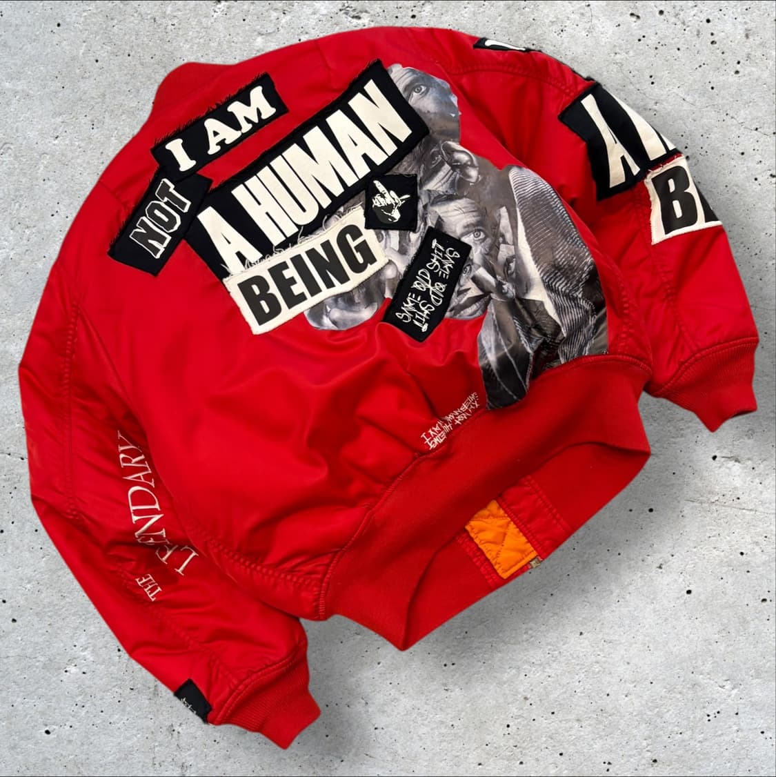 [M] 휴먼비잉 패치 장식 레드 항공점퍼 상품이미지2