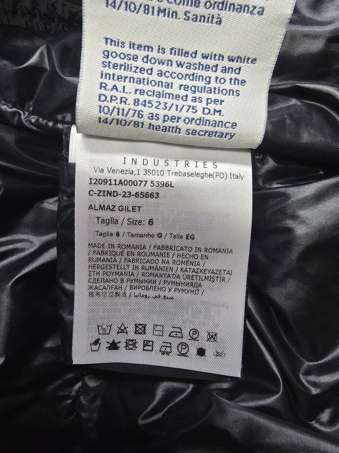 몽클레르 알마즈 다운 베스트 블랙 24FW 6사이즈 상품이미지5