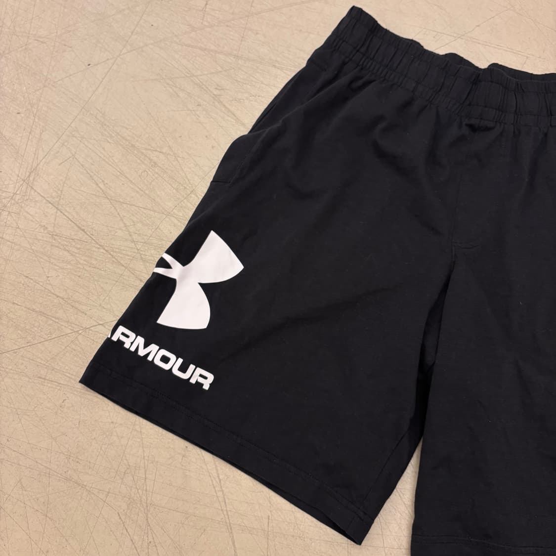 언어아머 빅로고 하프 팬츠 상품이미지2