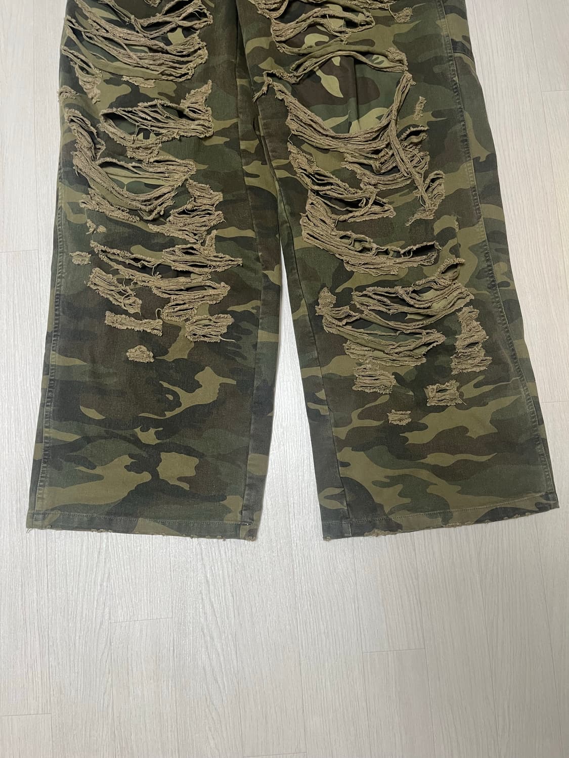 에모스탠스클럽 카모 디스트레스드 팬츠 1사이즈 상품이미지4
