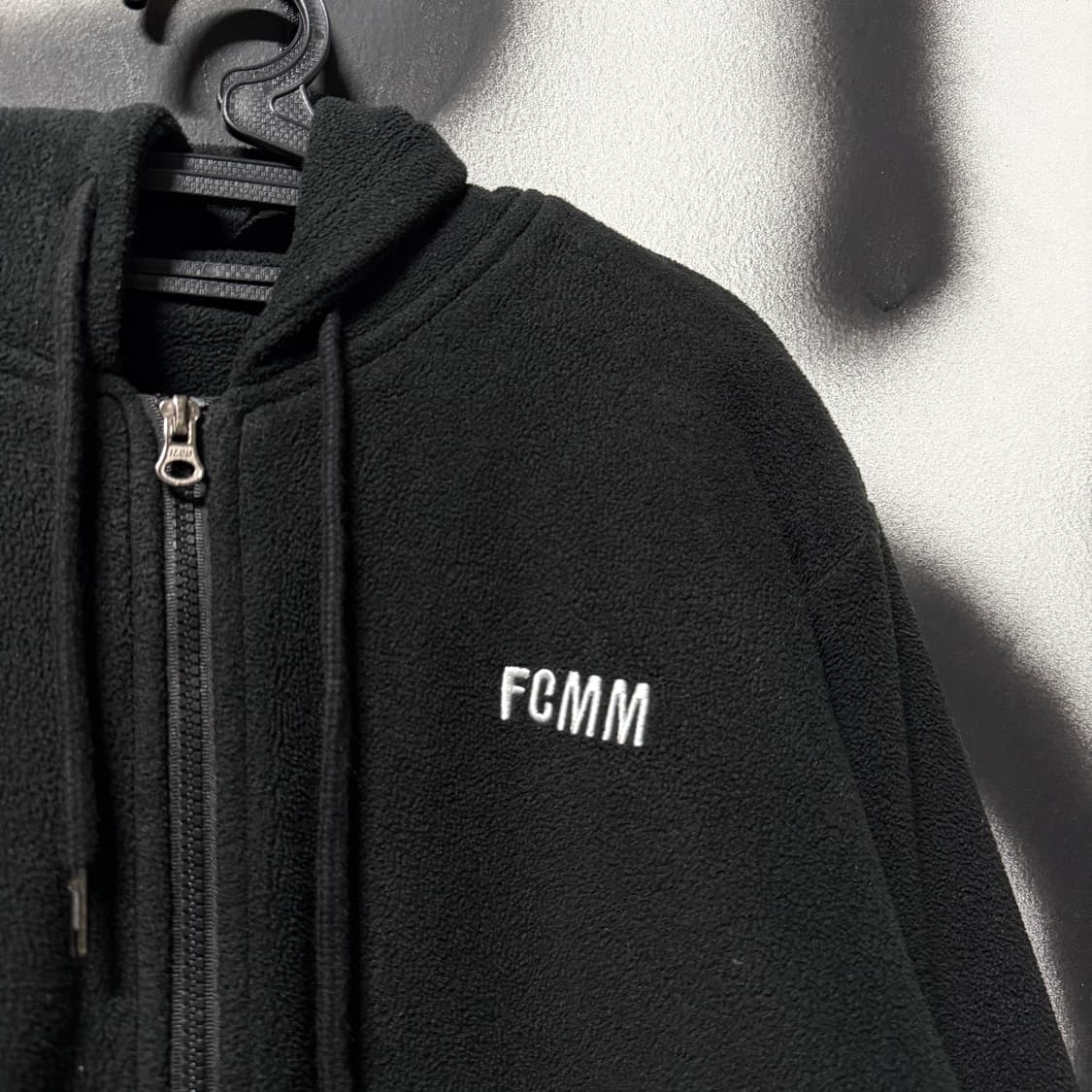 FCMM 빅 자수 로고 퀼팅 플리스 집업 후디 자켓 상품이미지3