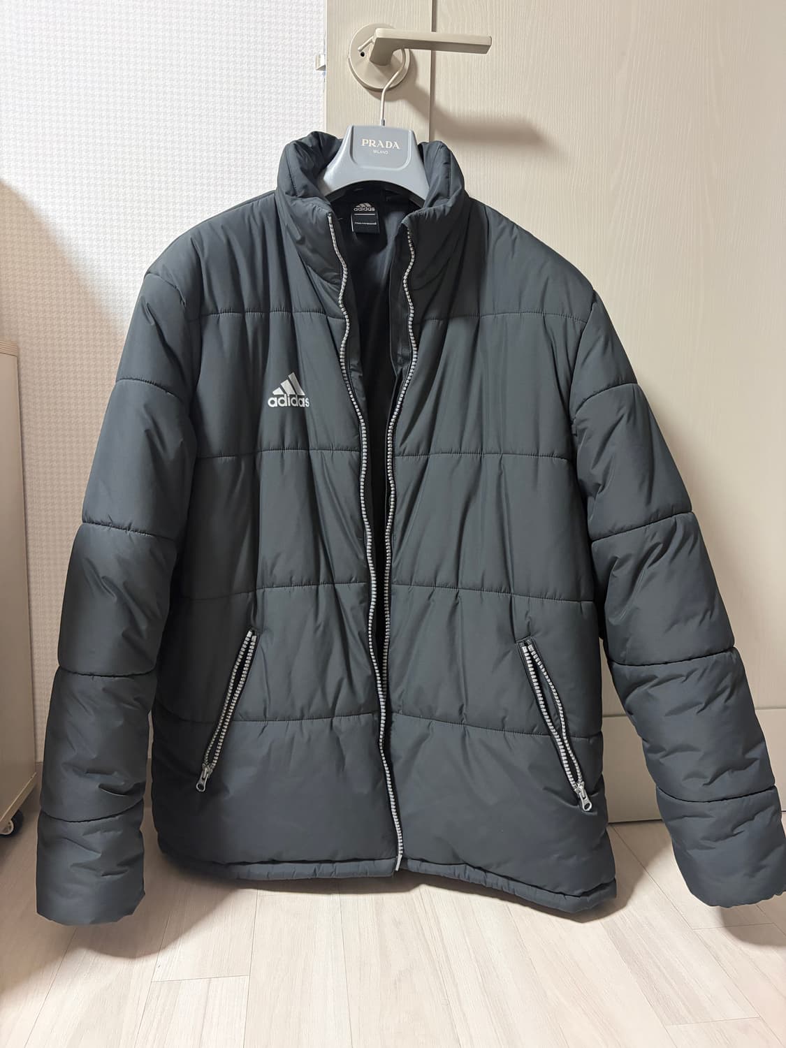 고샤 아디다스 패딩 S 블랙 상품이미지1