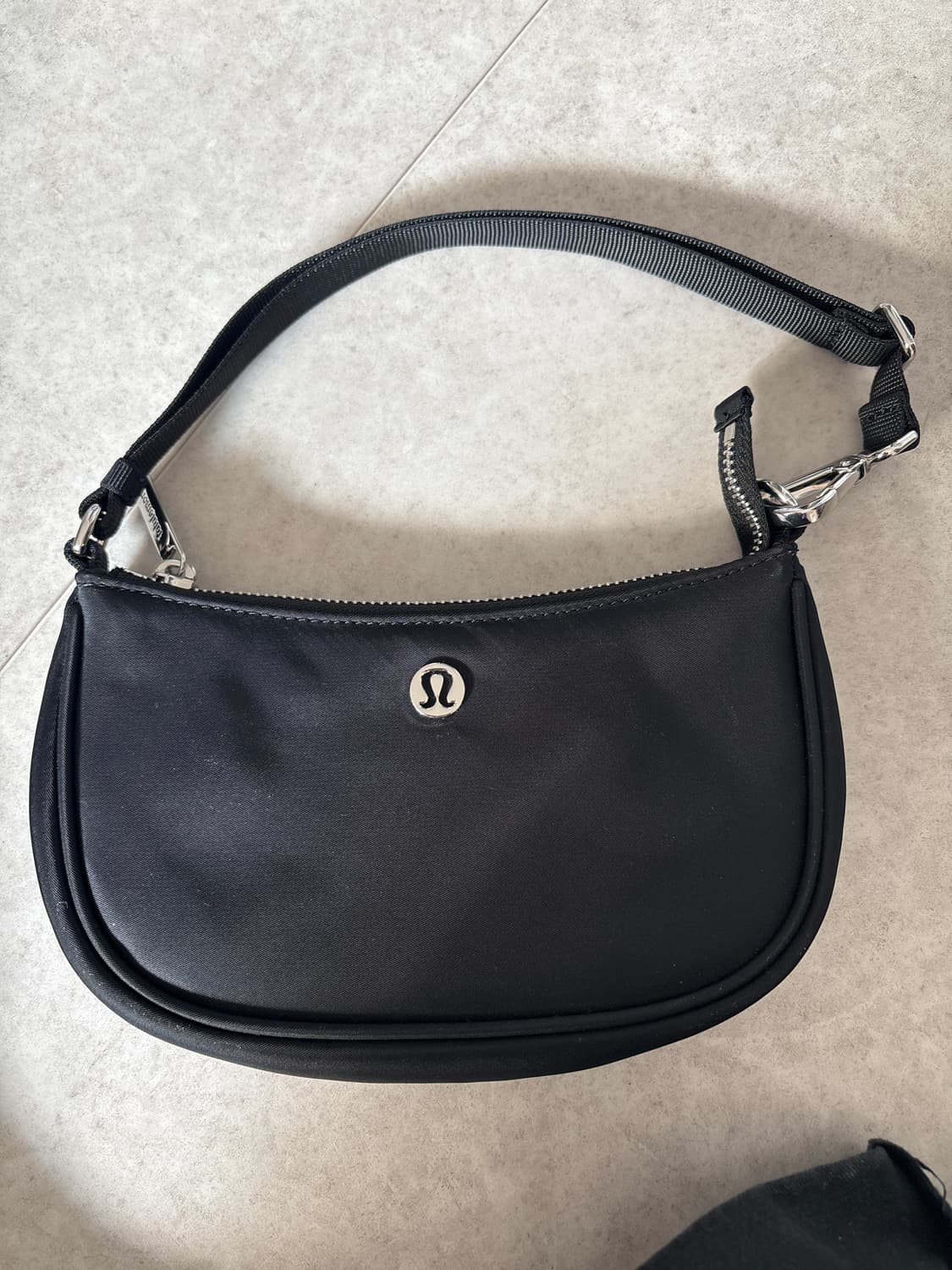 룰루레몬 미니 가방 상품이미지1