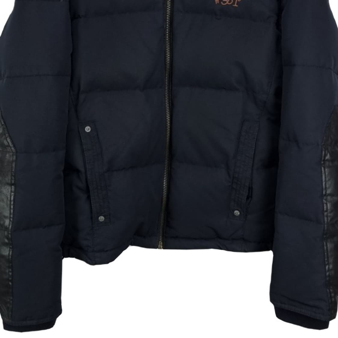 [LEVI'S] 리바이스 레더 패치 덕다운 숏 패딩 네이비 상품이미지5