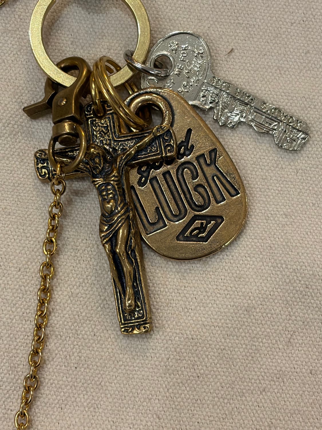 LUCK 크로스 체인 키링 / 감성 빈티지 키링 상품이미지1