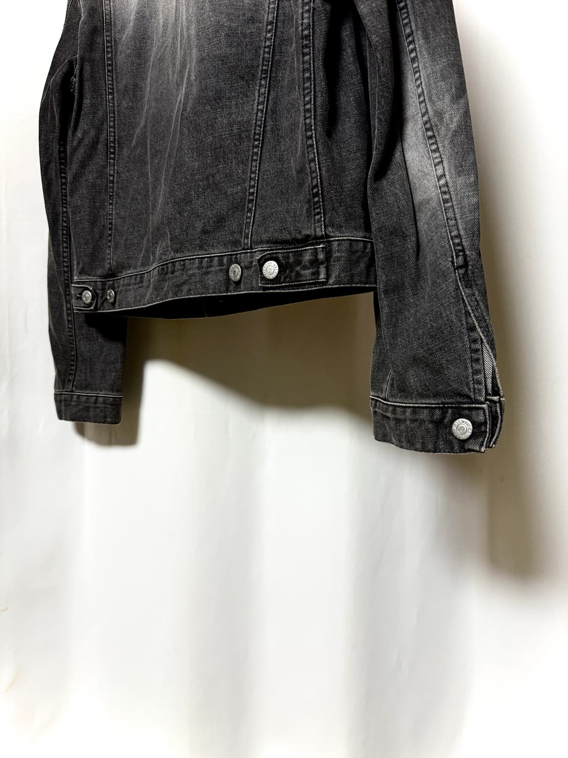 헬무트랭 90s Fade Washed Denim 트러커 자켓 상품이미지8