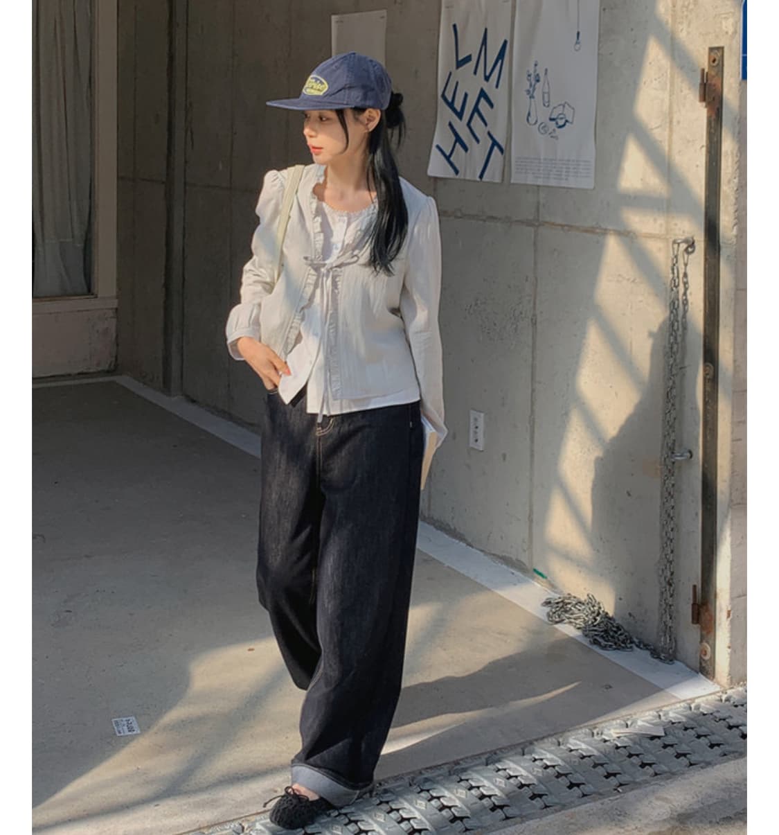 [새상품] 리리앤코 베론디크 레이어드 프릴 블라우스 데이트룩 상품이미지6