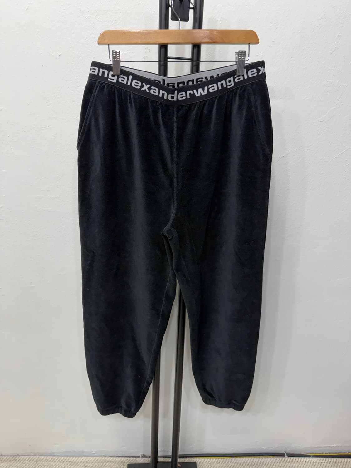 정품) 알렉산더왕 블랙 벨벳 스웻팬츠 L 상품이미지1