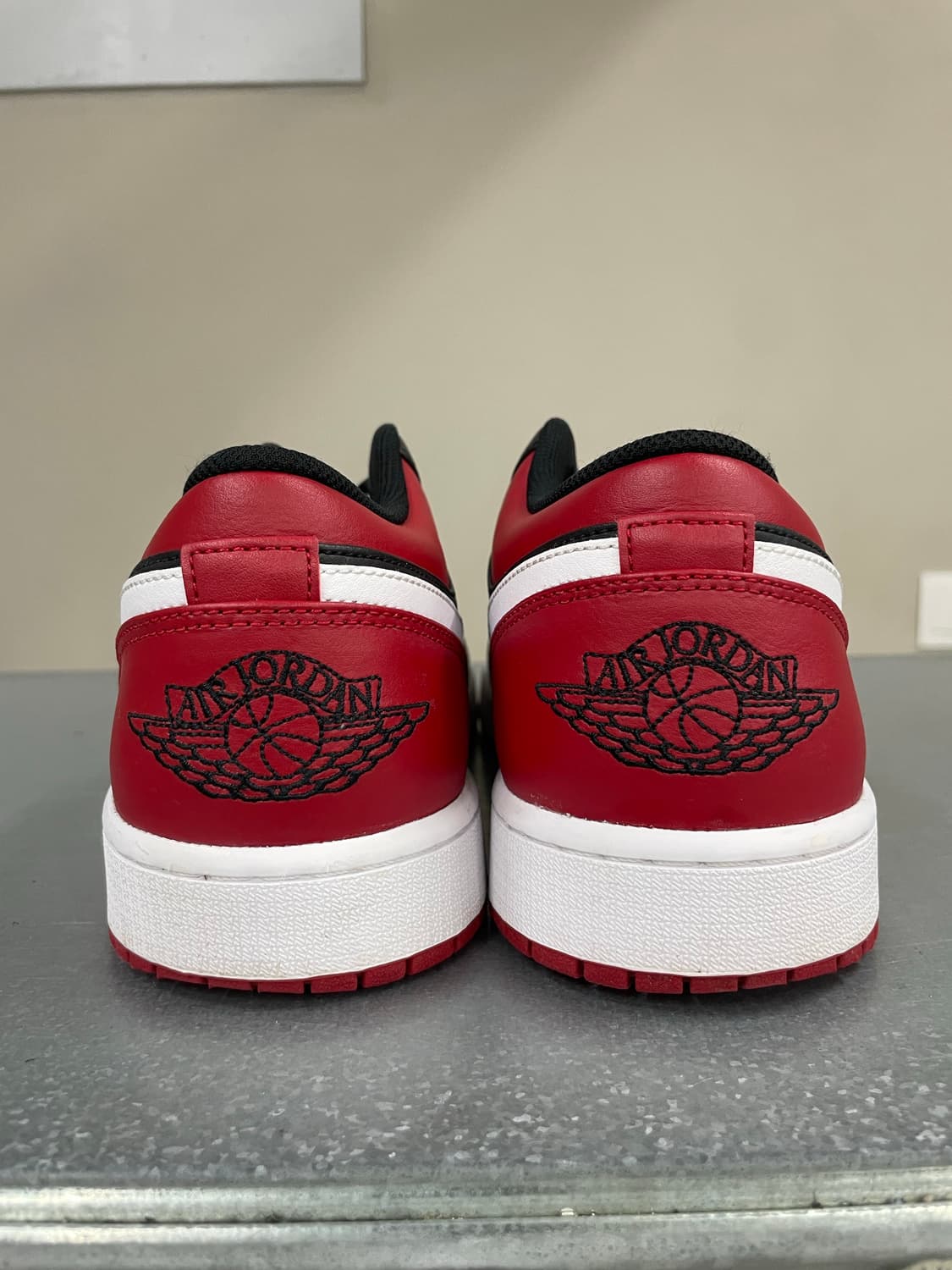 나이키 조던 1 로우 300 상품이미지3