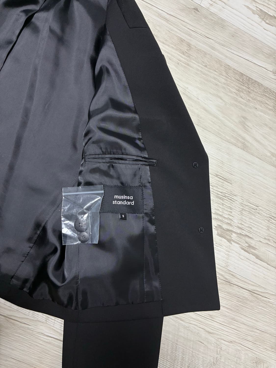 S 무신사스탠다드 우먼 크롭 블레이저 자켓 블랙 상품이미지6