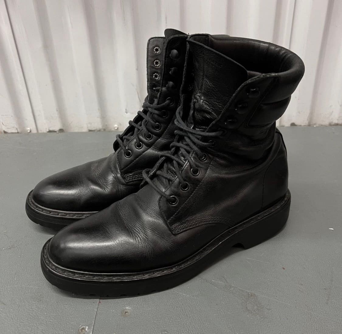 (구매) 생로랑 레이스업 컴뱃 부츠 상품이미지1