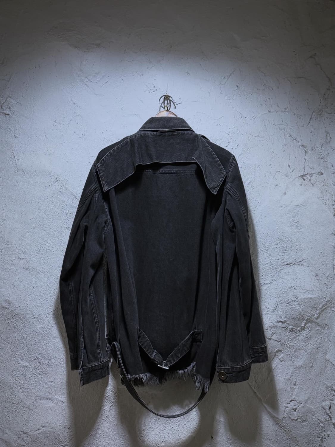 Mihara Yasuhiro Distressed Denim Trucker 상품이미지9