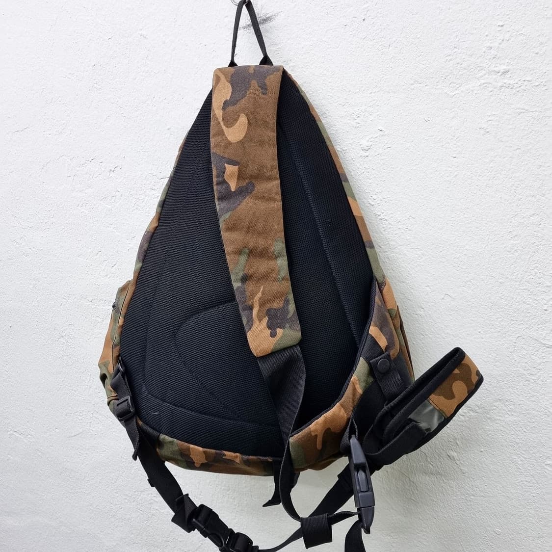 니코 카모 슬링백 상품이미지3