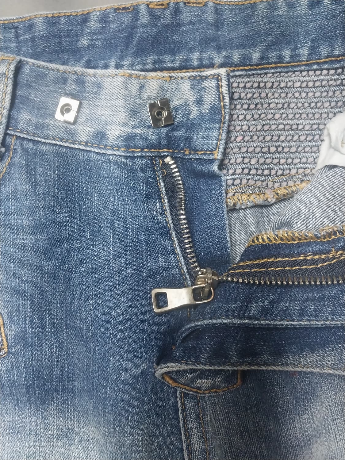 [32] 발망 그라데이션 워싱 디스 바이커진 청바지 상품이미지6