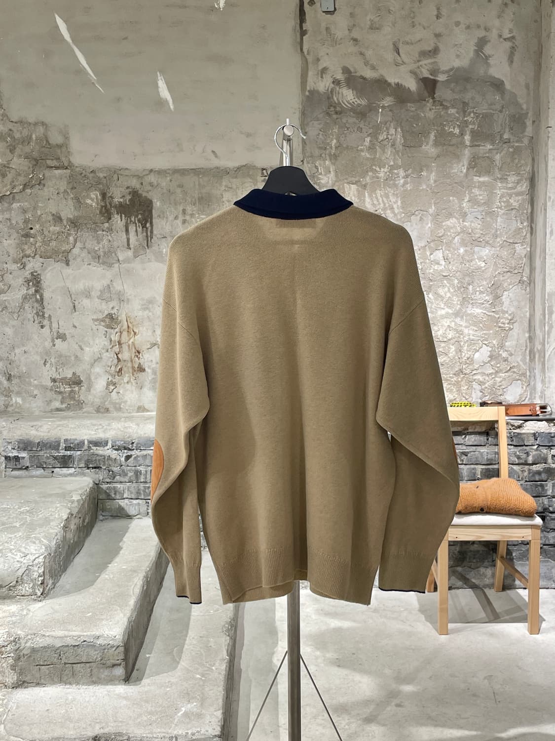 버버리 베이지 골프 로고 페이크 포켓 암 패치 카라 니트 상품이미지6